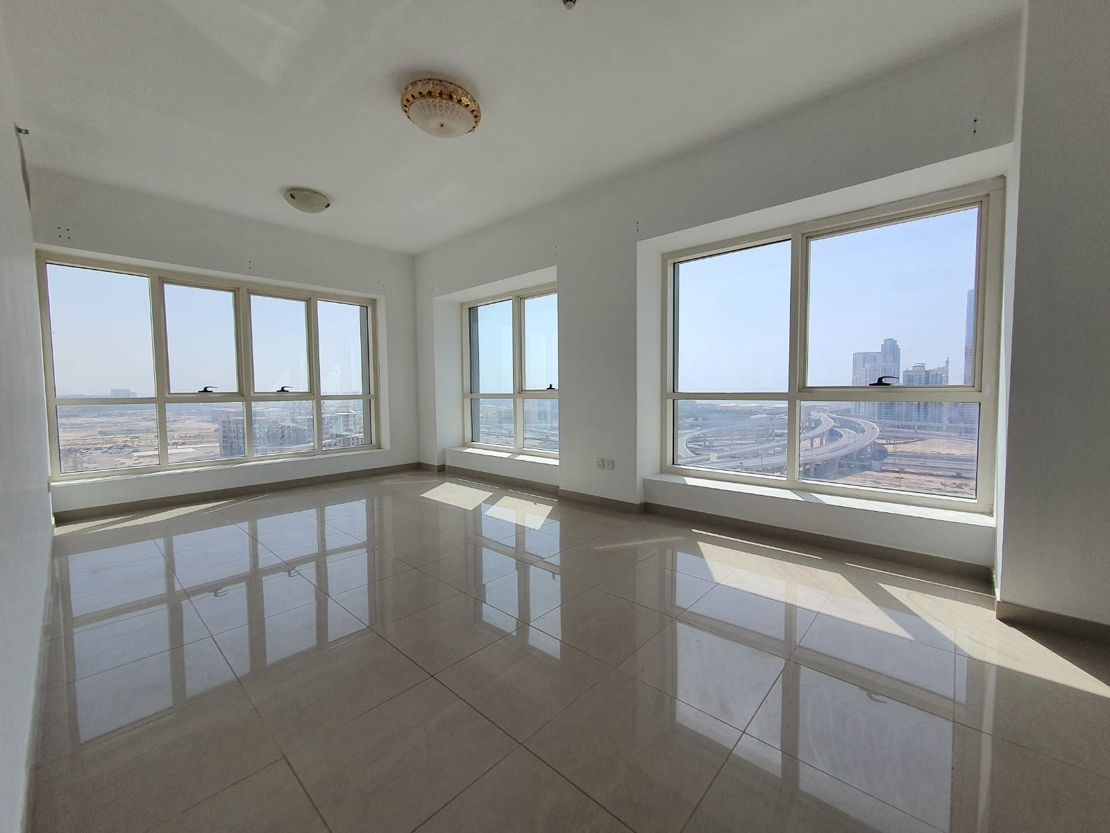 1 Bed | 1 Bath | Unfurnished | Bright | High ROI | Apartment for Sale