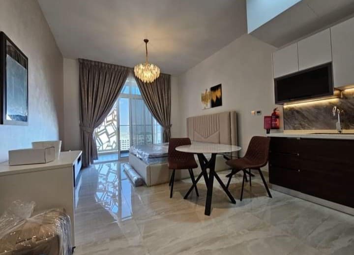 SPACIOUS 1 BEDROOM | PRIME LOCATION | Pool View