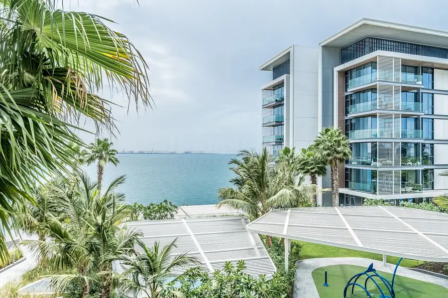 Upgraded | 3 Bedrooms | Furnished | Sea View